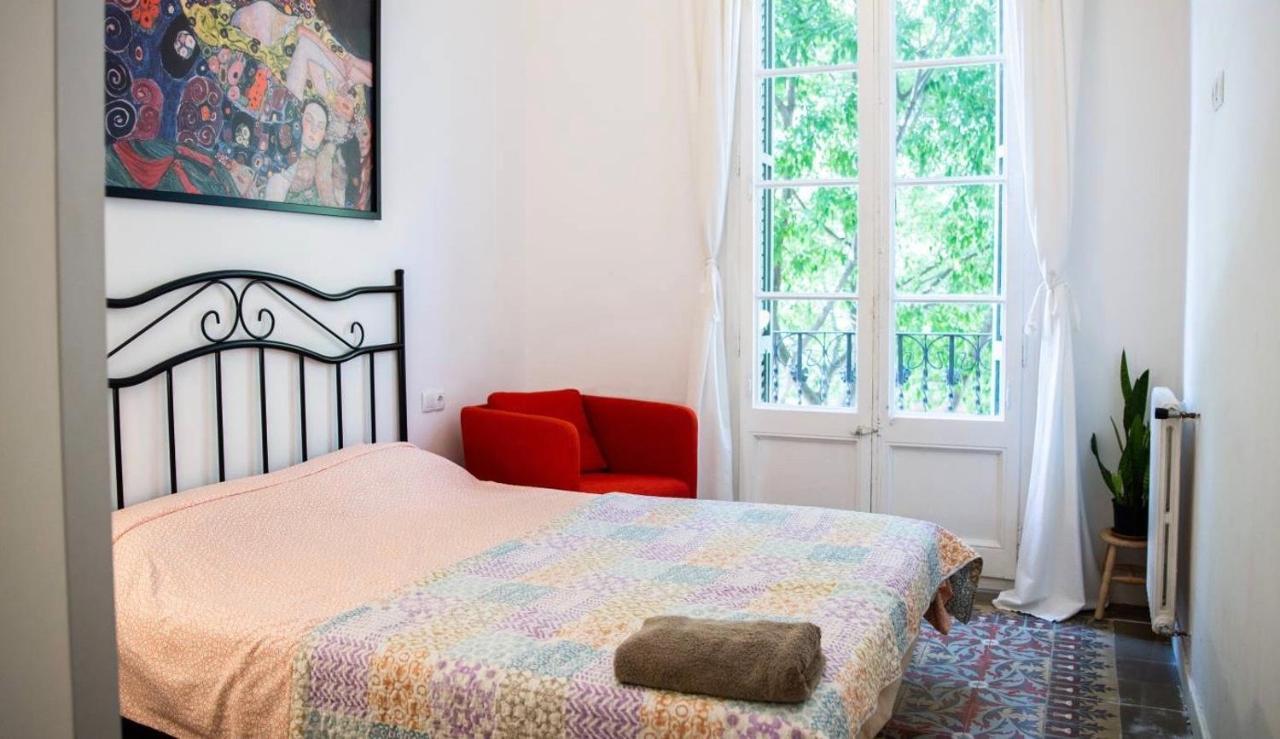 Eixample Apartments - Pova บาร์เซโลนา ภายนอก รูปภาพ