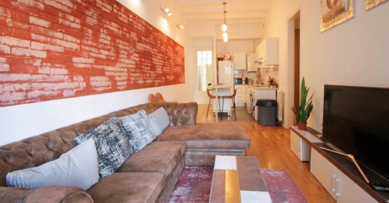 Eixample Apartments - Pova บาร์เซโลนา ภายนอก รูปภาพ