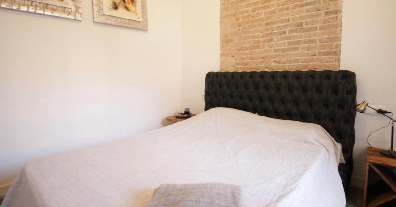 Eixample Apartments - Pova บาร์เซโลนา ภายนอก รูปภาพ